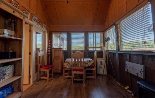 Grey Moose Lodge cabin - main image