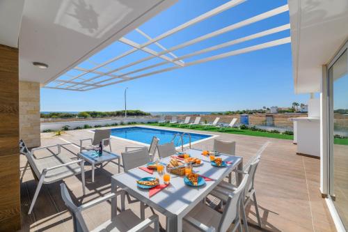 Infinity View Villa in 소티라