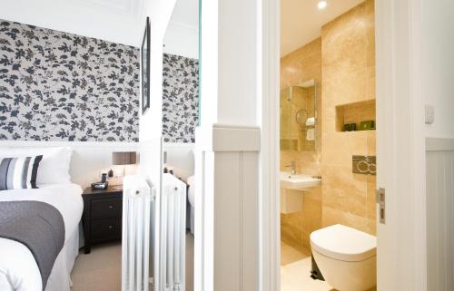 27 The Terrace - image 2