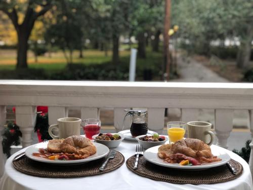 Forsyth Park Inn - image 7