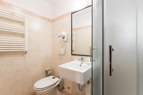 Domus Victoria Guest House - image 9