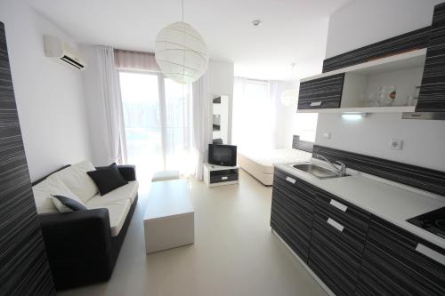 Menada Rainbow Apartments - image 8