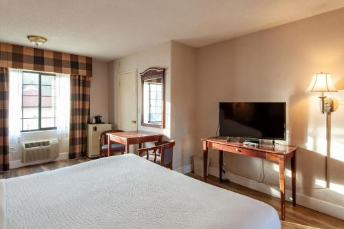 Studio City Court Yard Hotel, Los Ángeles (foto 8)