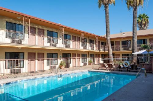 Studio City Court Yard Hotel, Los Ángeles (foto 10)