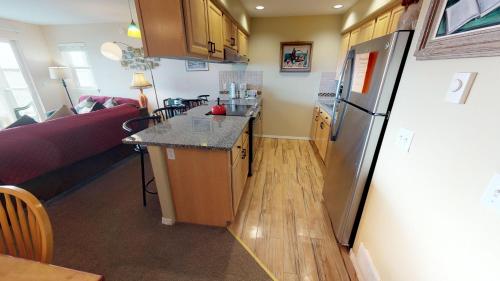 Waters Edge 207 - image 6