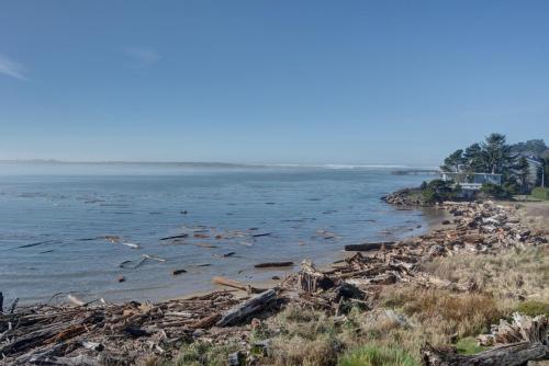 Waters Edge 308 - image 9