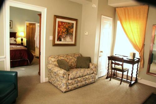 Morris House Hotel - Bed And Breakfast