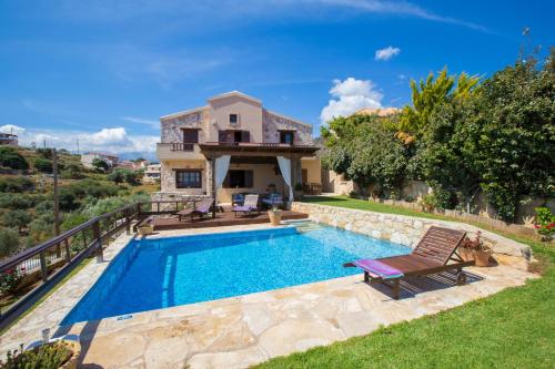  Zacharias Villa Sleeps 6 Pool Air Con WiFi, Unterkunft in Zakhariás