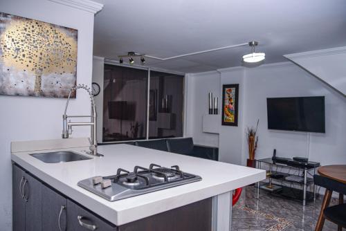 Apartamento Lleras AC Hot Tub, Медельин (фото 9)
