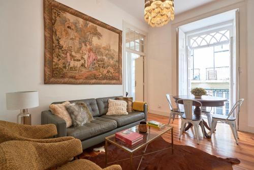 Spacious Apartment in the Perfect Lisbon Location, By TimeCooler, Lisabon