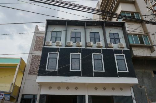 RedDoorz Syariah near RSUD Siti Fatimah Palembang photo 2