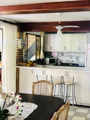 Quatro Ilhas Beach Hostel in Bombinhas