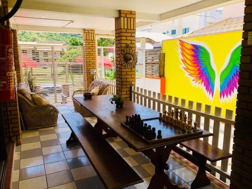 Quatro Ilhas Beach Hostel in Bombinhas