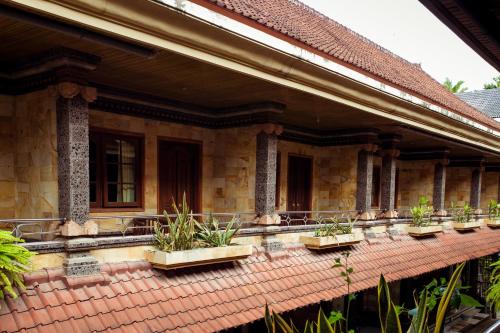 Segara Sadhu Inn Kuta photo 5