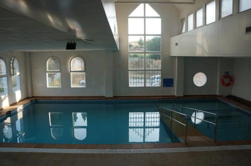 Úszómedence, Balneario de Alicun de las Torres in Villanueva de las Torres
