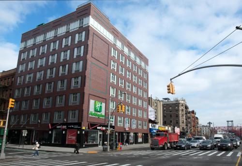 Holiday Inn Lower East Side, an IHG Hotel New York 