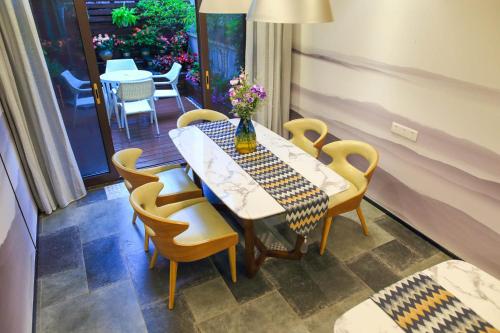 Li River Resort Villa Hotel