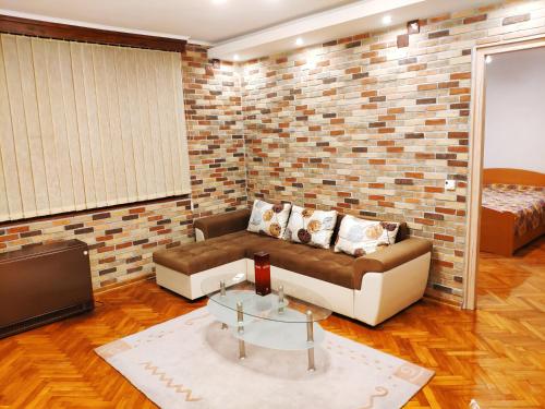 V2 with Love - Vintage Modern and Spacious, Belgrad