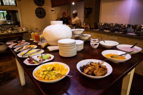 Emdoneni Lodge with Zululand Cat Conservation Project Emdoneni Lodge with Zululand Cat Conservation Project