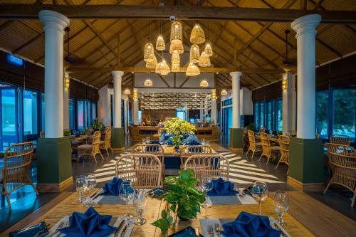 Restaurant, L'Azure Resort and Spa in Duong Dong