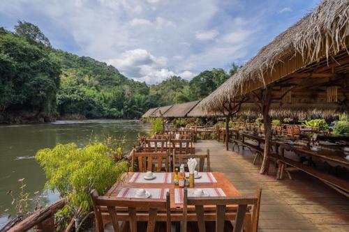 Ravintola, River Kwai Jungle Rafts Resort in Kanchanaburi