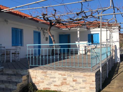 Bejárat, Acrotel Sofia's Guest House in Kozani