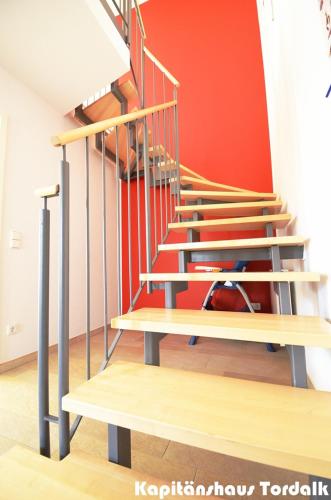 Three-Bedroom House image 4