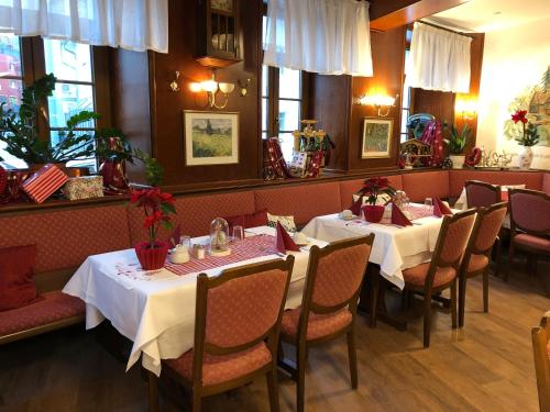 餐廳, Hotel Rose Heidelberg inklusive Frühstück, Saunanutzung und Parkplätze nach Verfügbarkeit (Hotel Rose Heidelberg inklusive Fruhstuck, Saunanutzung und Parkplatze nach Verfugbarkeit) in 海德堡郊區