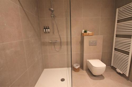 Bloomhotel - image 10