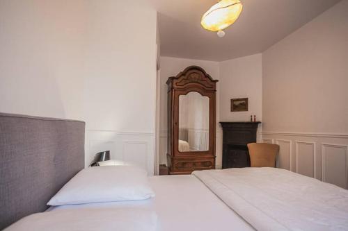 BOULANGERS 2 Bedroom Apartment NEAR PLACE MONGE