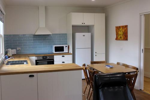 Three-Bedroom House image 8