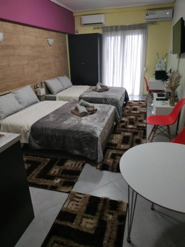  G M 1 ROOMS KENTRO in the heart of the city, Pension in Larisa