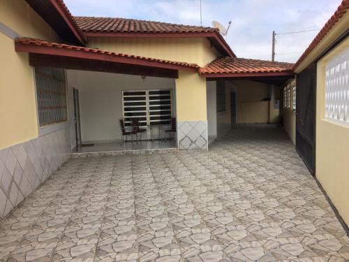 Casa, Praia e Lazer. in วีลาบัลเนียเรีย