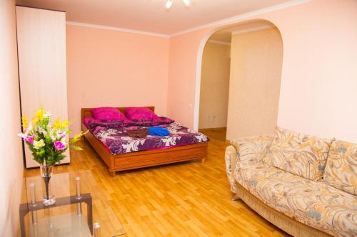 B&B Zaporijjia - Semi-luxury Apt on Nezalezhnoi Ukrаiny 63 near Intourist Hotel - Bed and Breakfast Zaporijjia