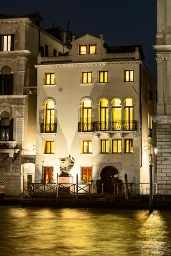 Palazzina Grassi - Hotel - Venice