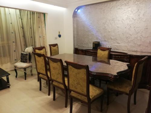 Manial CAIRO شقه فرش مودرن 145متر علي شارع المنيل الرئيسي جزيرة المنيل الروضة قريبه جدا من النيل (Manial CAIRO شقه فرش مودرن 145متر علي شارع المنيل الرئيسي جزيرة المنيل الروضة قريبه جدا من النيل) near St George-templom