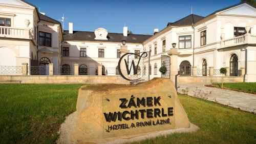 Zámek Wichterle - Hotel a pivní lázně