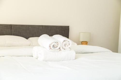 Serviced Apartment In Liverpool City Centre - Free Parking - Balcony - by Happy Days