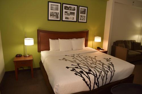 Sleep Inn & Suites in Laurel, USA