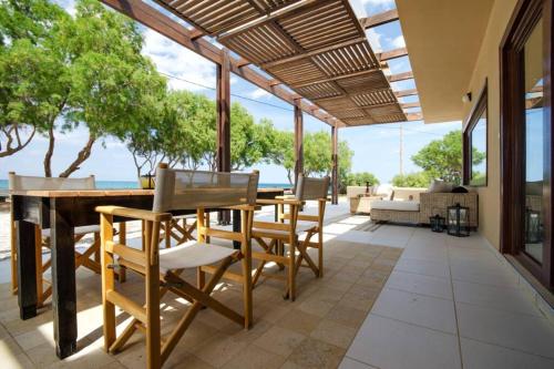 Manu Villa Seafront 3 Bedrooms 8 PAX · Kouvohori Villas Crete gîte à louer Anópolis