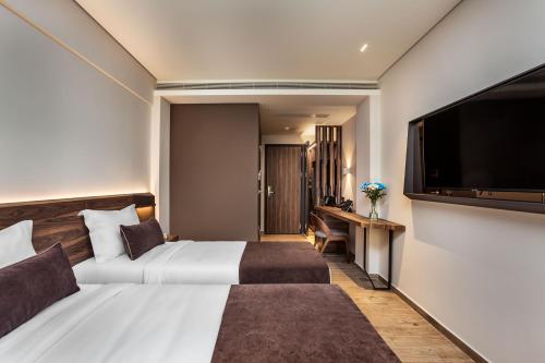 ad Imperial Plus Hotel Thessaloniki - main image
