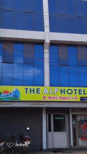 THE ALP HOTEL, Maduraj