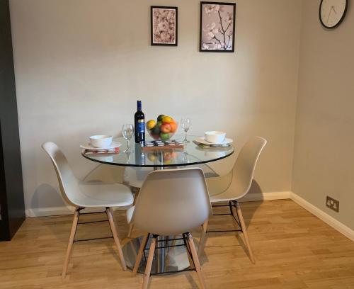 Two-Bedroom Apartment in Windsor, Windsor (foto 9)