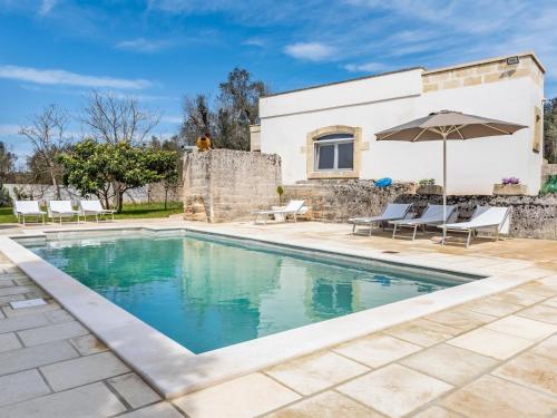 Detached villa with garden, private swimming pool, 9 km from the coast gîte à louer Poggiardo