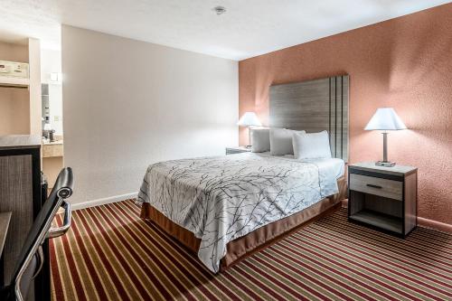 America's Best Value Inn Heflin - image 3