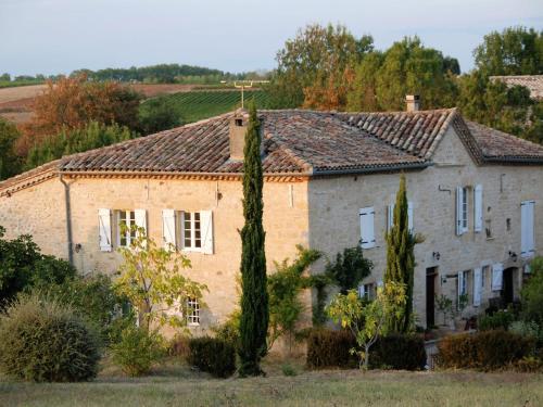 Gîte Le Syrah with swimming pool in a 250 year-old winery gîte à louer Noailles