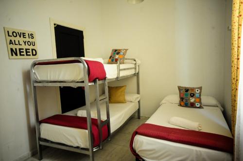 La Flamenka Hostel - image 4