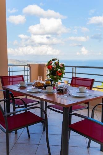  Deluxe Villa Kamba with Sea View in Áptera