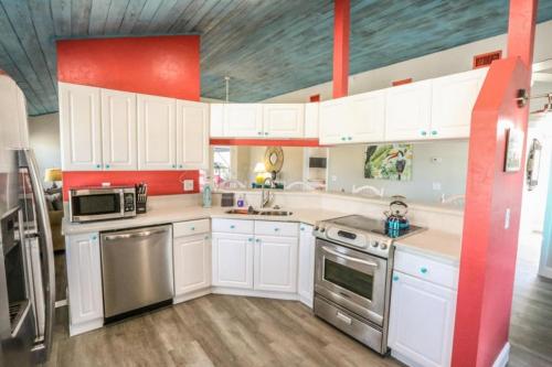 5220 Avenida Pescadora Whole House - image 3