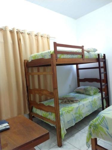 Economy Triple Room with External Shared Bathroom image 10
